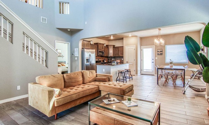 Anthony House | Casa Sunnyside 3min Wet N Wild