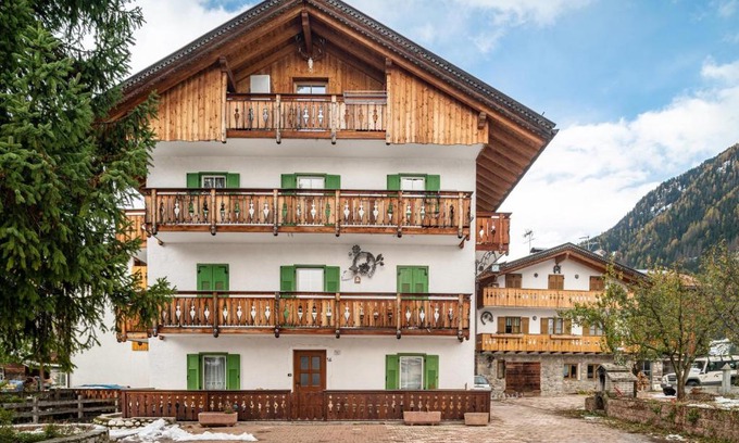 San Giovanni di Fassa Apartment | Casa Titol Giuseppe