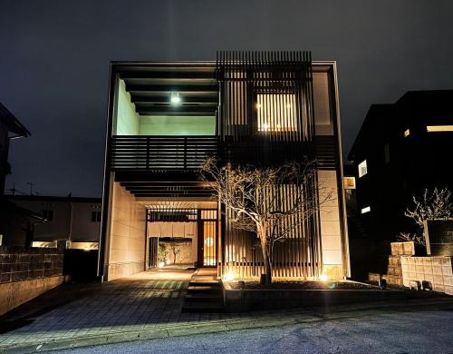 Dazaifu House | Casa Villa 連歌屋 Wooden detached house in Dazaifu