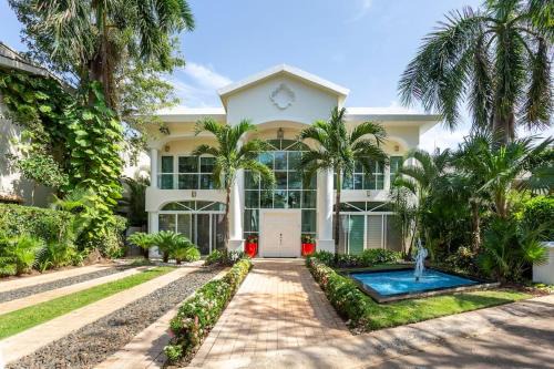Playacar House | CASA YOLO - Luxury 4 BR Comfort, Elegance at the paradise in Playacar!