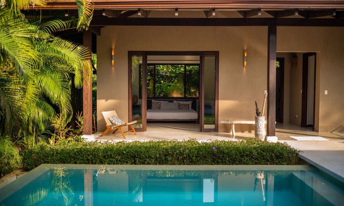 Playa Hermosa Cobano Villa | Casas de Agua. Villa Agua Viva. Natural walking trail to the beach.