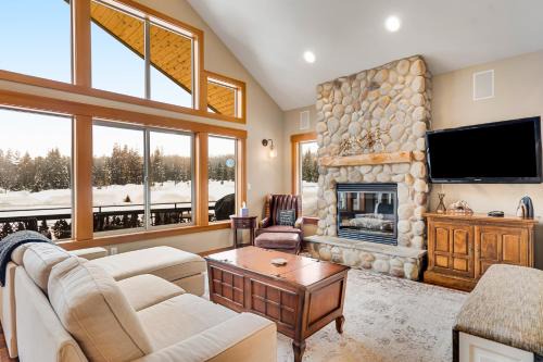 Snoqualmie Pass House | Cascadia Clouds Chalet