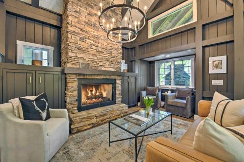 Cashiers House | Cashiers Getaway with Decks and Golf Course Views