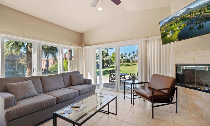 Coachella Valley House | Casita 44471 – Onsite Pool!