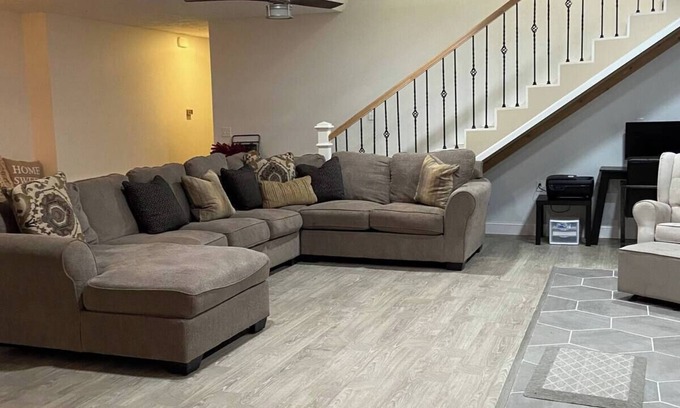 Clinton House | Casita home away from home 5-bedroom house in Clinton