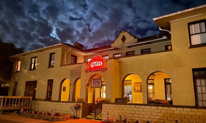 Cassadaga Hotel | Cassadaga Hotel and Spiritual Center