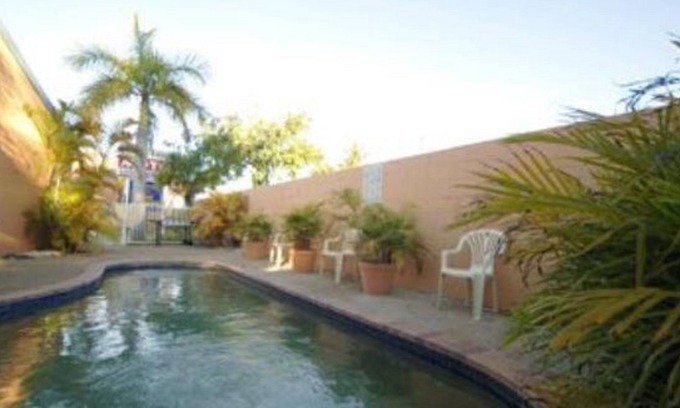 North Ward Hotel | Castle Crest Motel