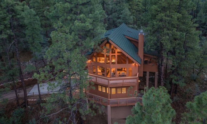 Prescott Cabin | Cedar Cabin only 8 Minutes from Downtown Prescott