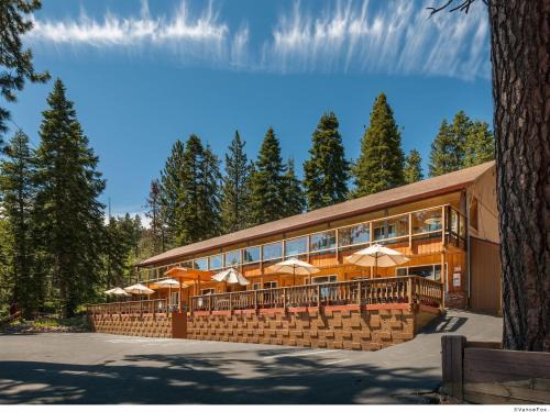 Tahoe Vista Hotel | Cedar Glen Lodge