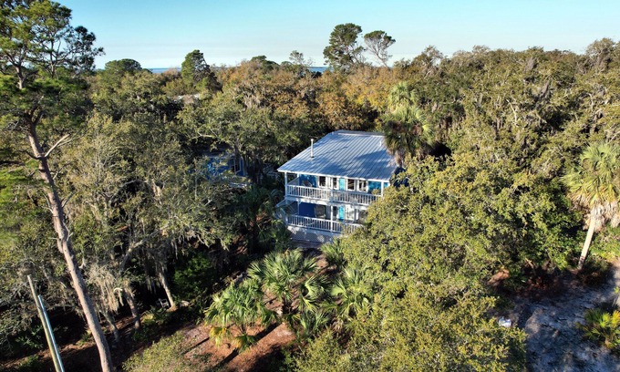 Cedar Key House | Cedar Key Estate Home Island Hoping, Kayak, Fish, Birding, Beach