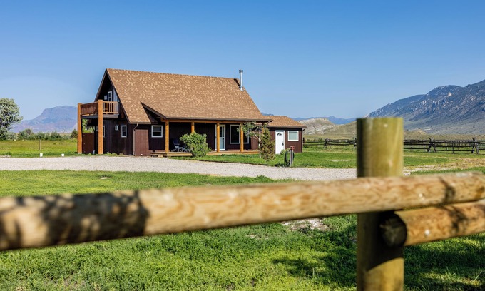 Cody House | Cedar Mountain Retreat- mountain modern getaway, newly added hot tub and fire pit!