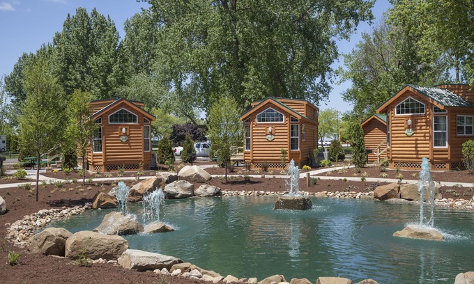Sandusky Cabin | Cedar Point's Lighthouse Point