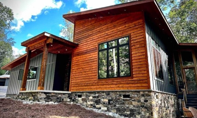 Pittsboro House | Cedar Serenity Guest House