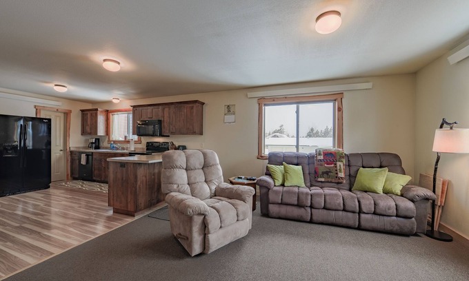 West Yellowstone Apartment | Centennial Suite, Sleeps 4, only 5 blocks from west entrance to Yellowstone Park