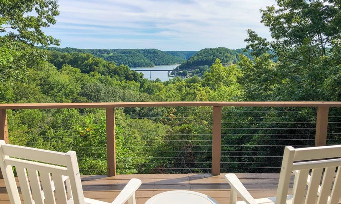 Sparta Cabin | Center Hill Couples Retreat Cabin: Lake View, Deck