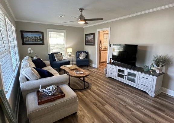 Hanahan House | Central Charleston Area Hideaway