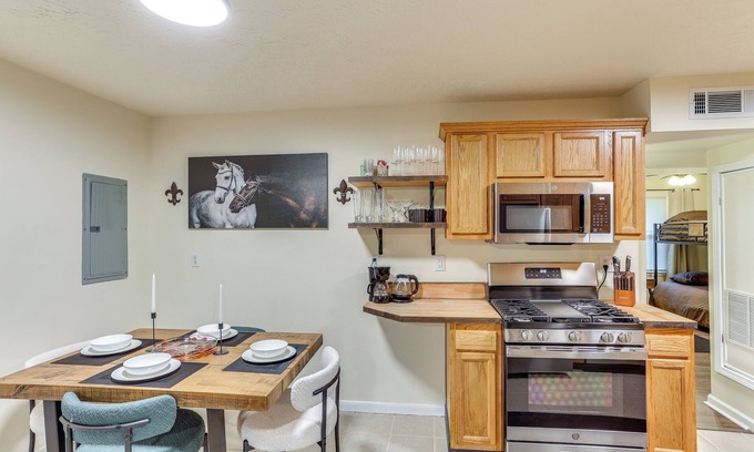 Buechel House | Central & Dog-Friendly Home in Louisville w/Yard!