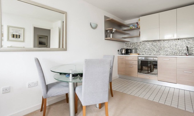 Greenwich Apartment | Central London 2-Bed Apartment