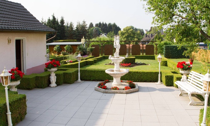 Bergisch Gladbach House | Central, quiet, vacation ambience, near Cologne Trade Fair & Mediterana