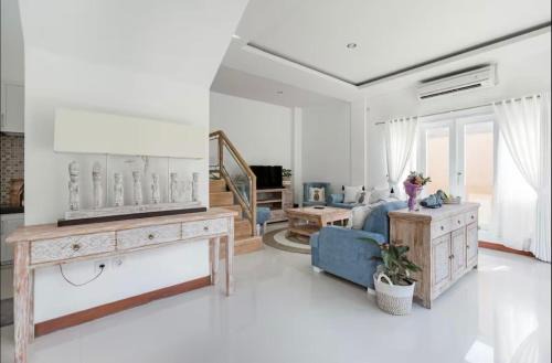 Central Seminyak Villa | Central Seminyak Private 3 Bedroom Villa Roshi