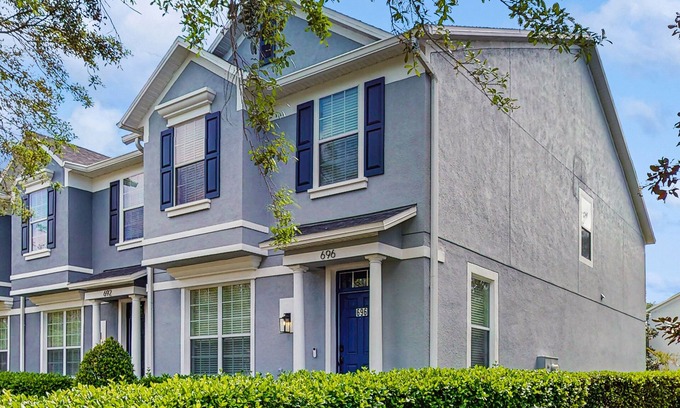 Casselberry House | Centrally located and family friendly with shared pool, playground, WIFI