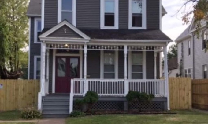 Davenport Apartment | Centrally located, completely remodeled Full Apt unit