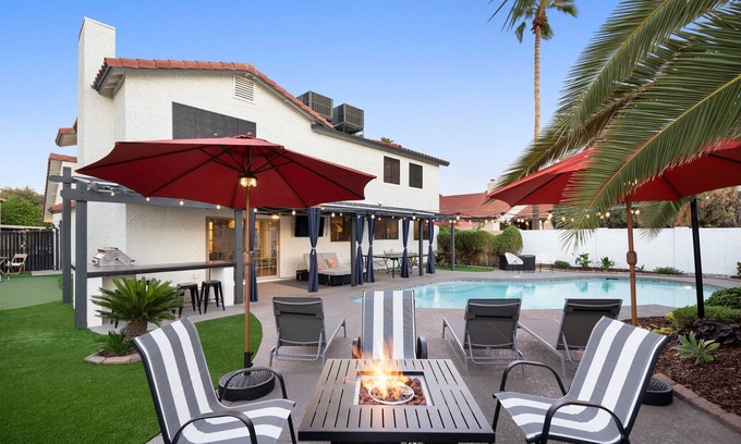 Paradise Valley Village House | Centrally located Hiker and Golfer's Paradise