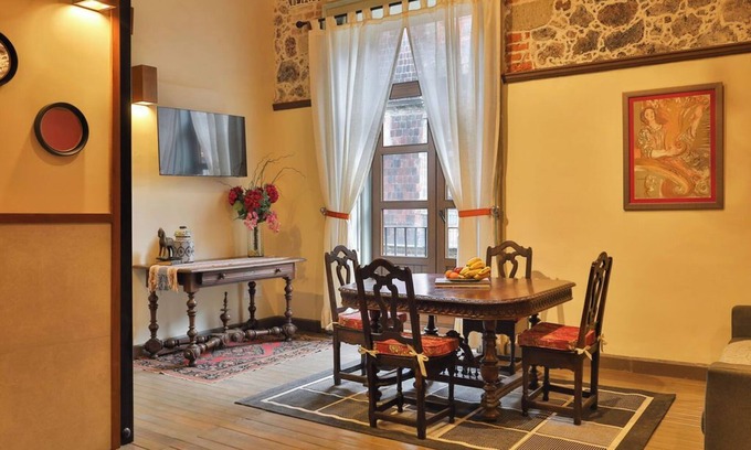 Downtown Mexico City Apartment | Centric 2-bedroom apartment with balconies in Ciudad de México