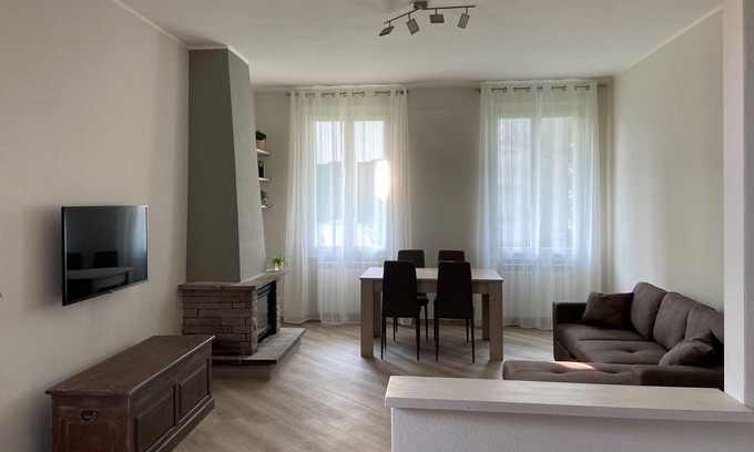 Bosisio Parini Apartment | Cerizio House directly on Lake Pusiano