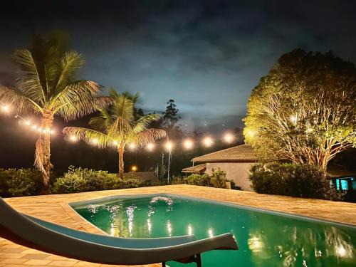 Guabiruba House | Chácara charmosa com piscina e natureza