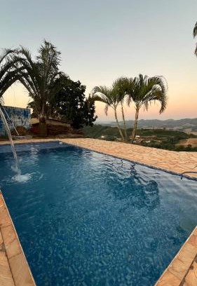 Serra Negra House | Chácara Mobíliada com Piscina