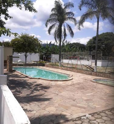 Roseira House | CHÁCARA PARA ROMEIROS- próximo ao santuário de nossa senhora