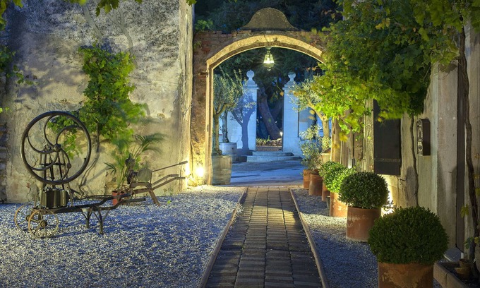 Gruissan Bed & Breakfast | Château le Bouïs