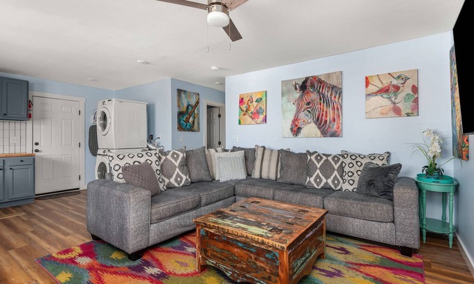 Hadley - Washington Condo | CH714 ~ New Listing ~ Clean, No Frills, Efficiency ~ Comfortable and Near Downtown ~ Free Parking