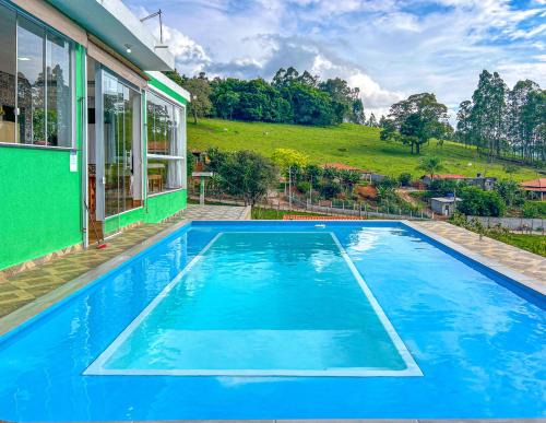 Itapeva House | Chacara com WiFi, piscina,churrasqueira e conforto
