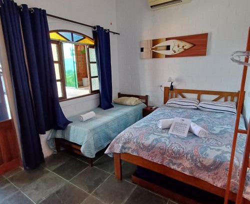 Tesouro da Colina Ski Chalet | Chalé Completo Com Linda Vista para o Mar de Ilhabela