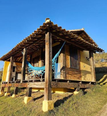 Carrancas Ski Chalet | Chalés Vila Real - Tranquilidade na Serra de Carrancas - Piscina com uma vista espetacular do Pôr do Sol