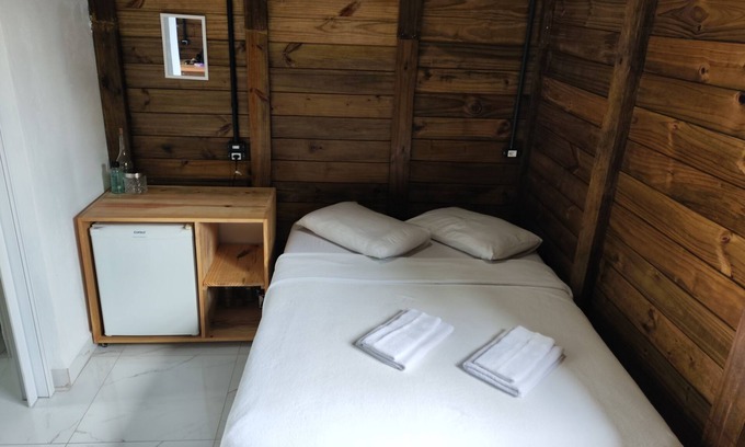 Balneario Praia do Leste Ski Chalet | Chalé da Praia Lugar Aconchegante em Pontal do Paraná Seu pet e bem Vindo!