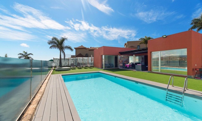 Salobre Ski Chalet | Chalet in Maspalomas with Heated Pool