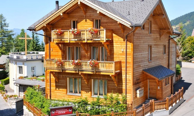 Villars-sur-Ollon Apartment | CHALET BALTHAZAR 3 - LUXURY APARTMENT, CENTRAL VILLARS 100 METRES FROM SKI TRAIN