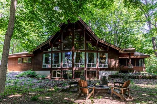 Harbert House | Chalet Du Bois