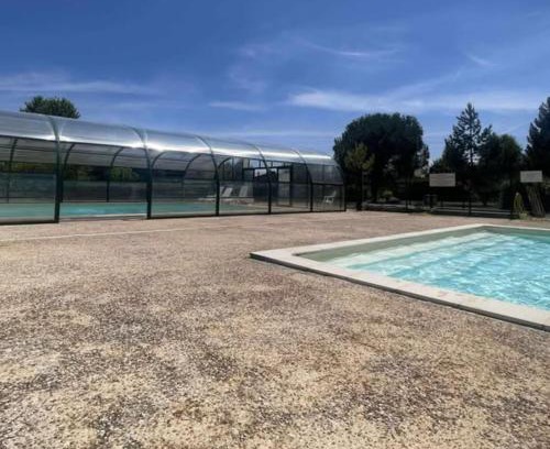 Beynat Ski Chalet | Chalet Hameaux de Miel 5 Pers, Parking, Piscine , Lac