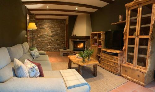 Bueu House | Chalet Rural Toñita 400 m playa piscina barbacoa chimenea