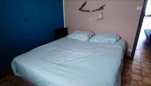 Gruissan Plage Ski Chalet | Chalet sur pilotis en bord de plage