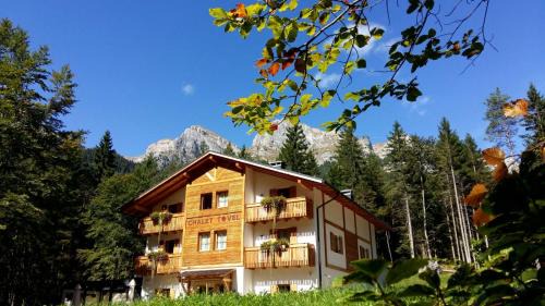 Tuenno Hotel | Chalet Tovel - Mountain Lake