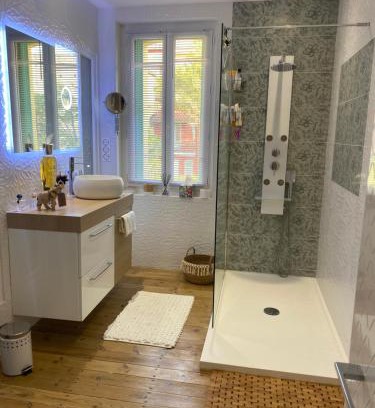 Ille-sur-Tet House | Chambre jungle chez l habitant