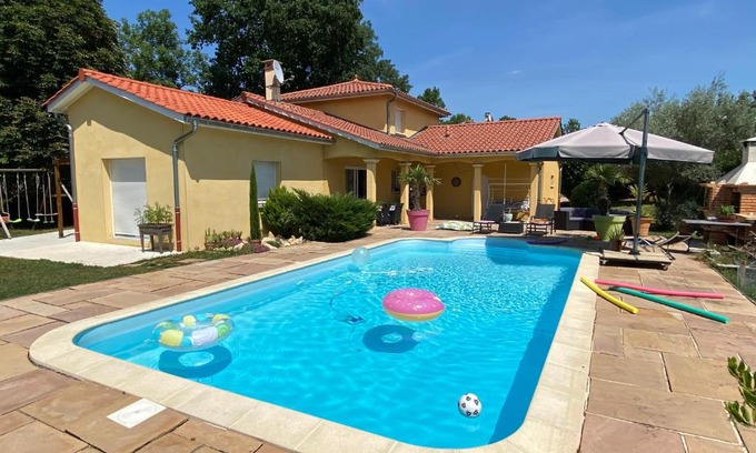 Limas Bed & Breakfast | Chambres dans villa avec piscine