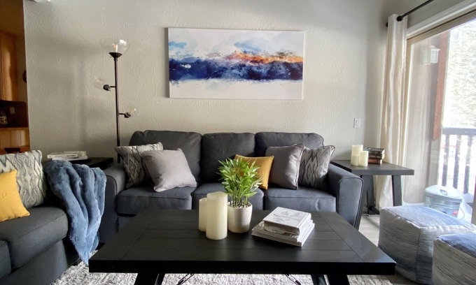 Mammoth Lakes Condo | Chamonix#56 Remodeled - 5 Min walk to Canyon Lodge