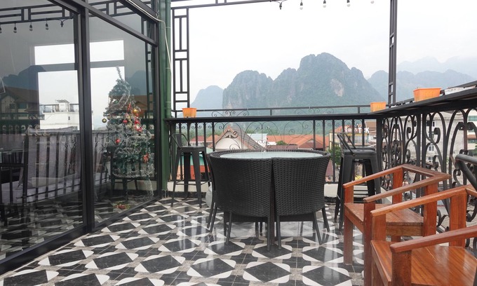 Vang Vieng Hotel | Champa Inn Hotel