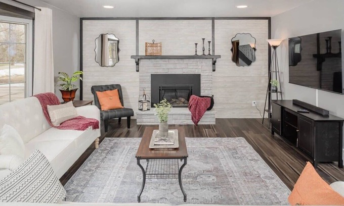 Appleton House | Champion Center Accommodations - 6 beds, 2 bath